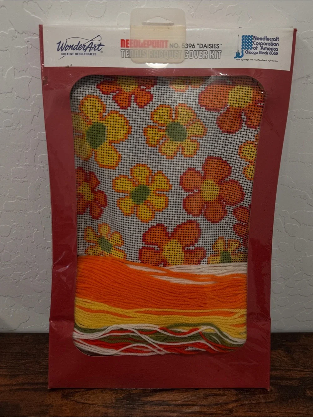 New Vintage Needlepoint Tennis Racquet Cover Kit Wonderart White Orange Daisies